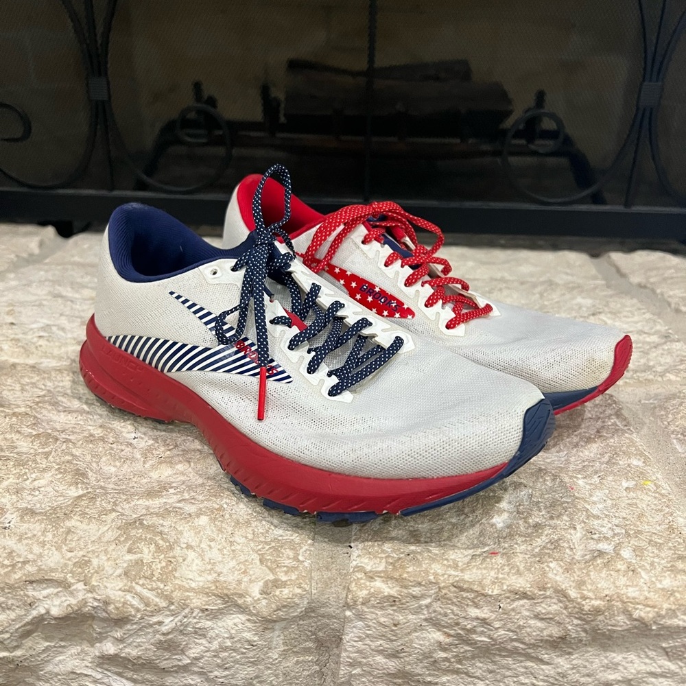 Brooks USA Women’s Athletic Shoe Size 10